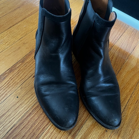 Aquatalia 6.5 black Leather Chelsea Boots - Picture 2 of 4